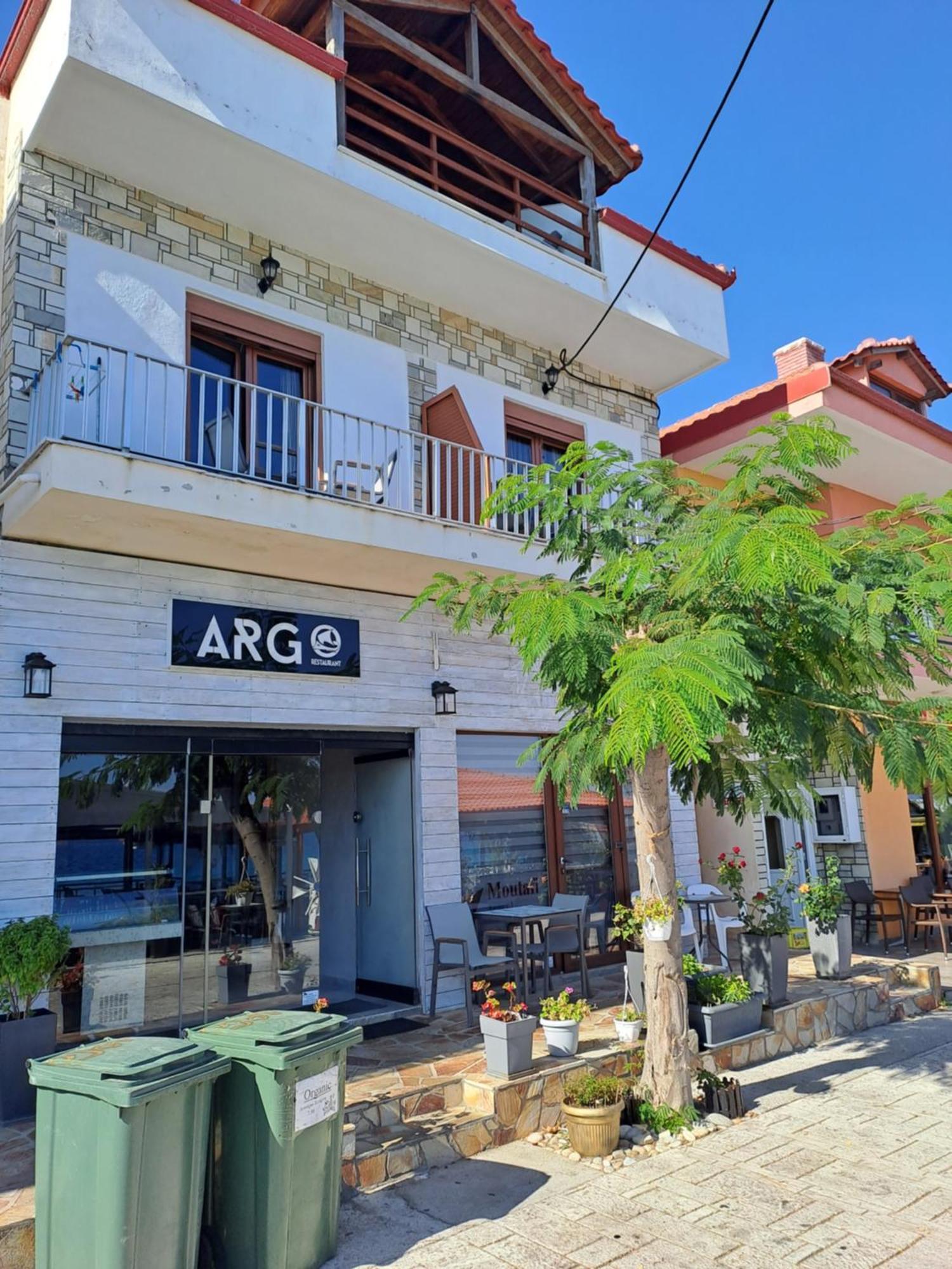 Diolkos 2 Apartment เนอาโรดา ภายนอก รูปภาพ
